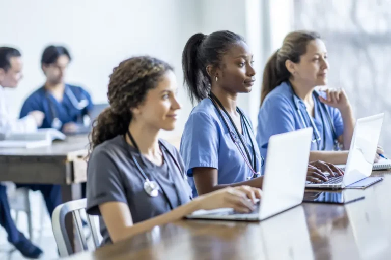 nursing scholarships abroad